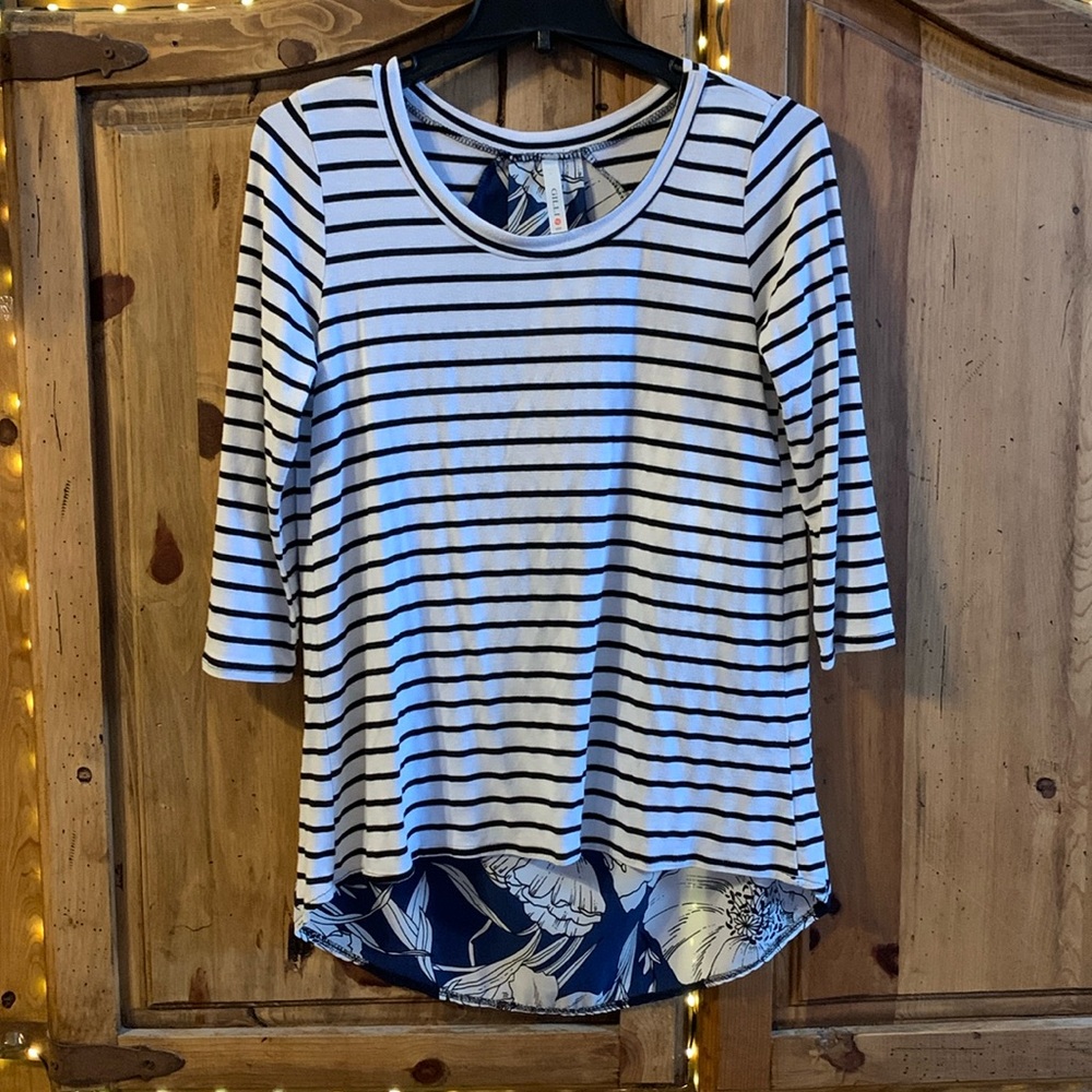 Asymmetrical hem- Ghilli- Small Striped/floral 3/4 length sleeve tee mixed media